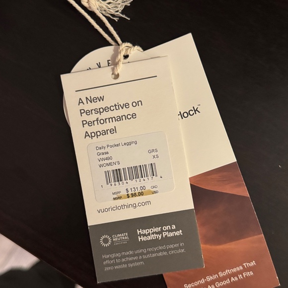 NWT - Vuori - Daily Pocket Legging - Grass - Size XS - Picture 2 of 3